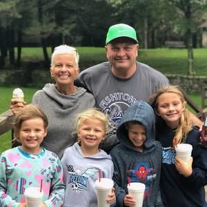 Meet your Posher, Linda